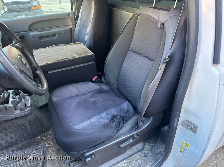 image for item DV4054 2012 Chevrolet Silverado 1500 pickup truck