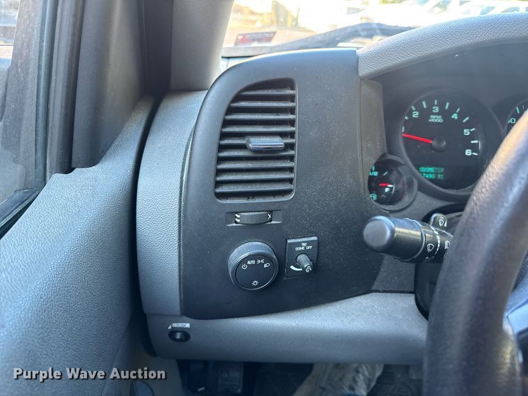 image for item DV4054 2012 Chevrolet Silverado 1500 pickup truck