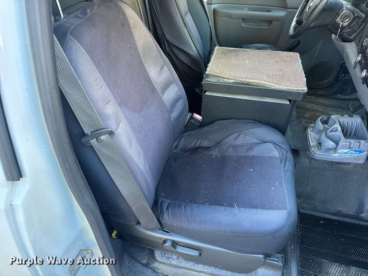 image for item DV4054 2012 Chevrolet Silverado 1500 pickup truck