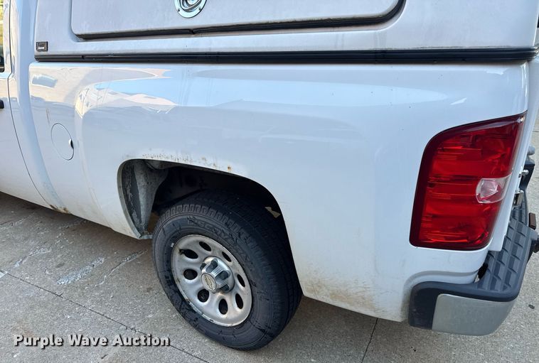 image for item DV4055 2012 Chevrolet Silverado 1500 pickup truck