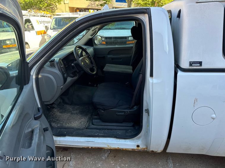 image for item DV4055 2012 Chevrolet Silverado 1500 pickup truck