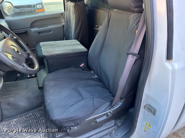 image for item DV4055 2012 Chevrolet Silverado 1500 pickup truck