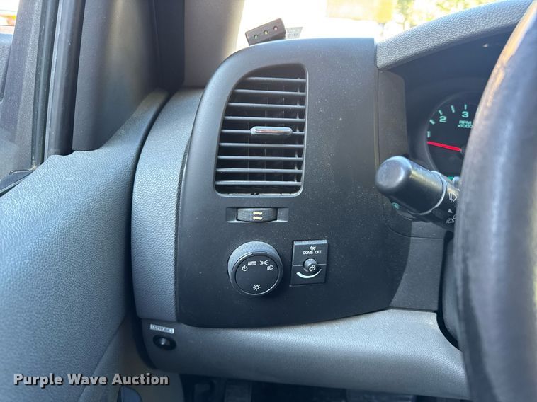 image for item DV4055 2012 Chevrolet Silverado 1500 pickup truck