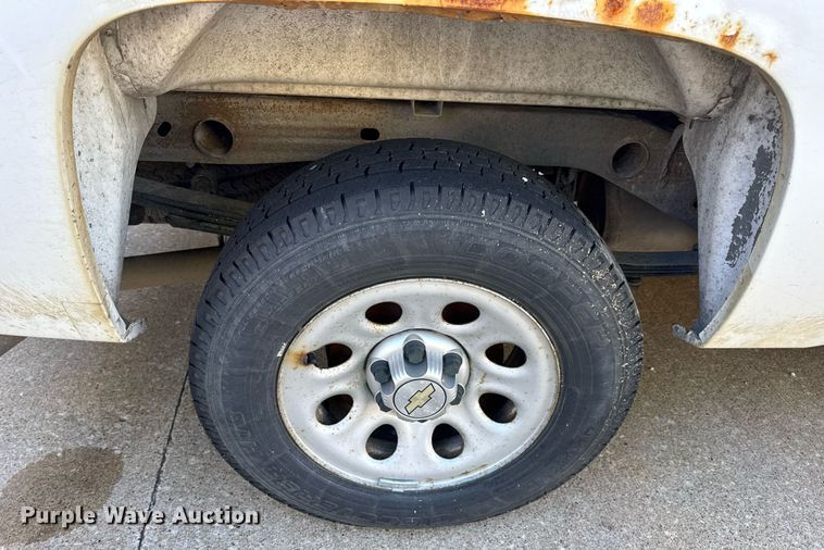 image for item DV4055 2012 Chevrolet Silverado 1500 pickup truck