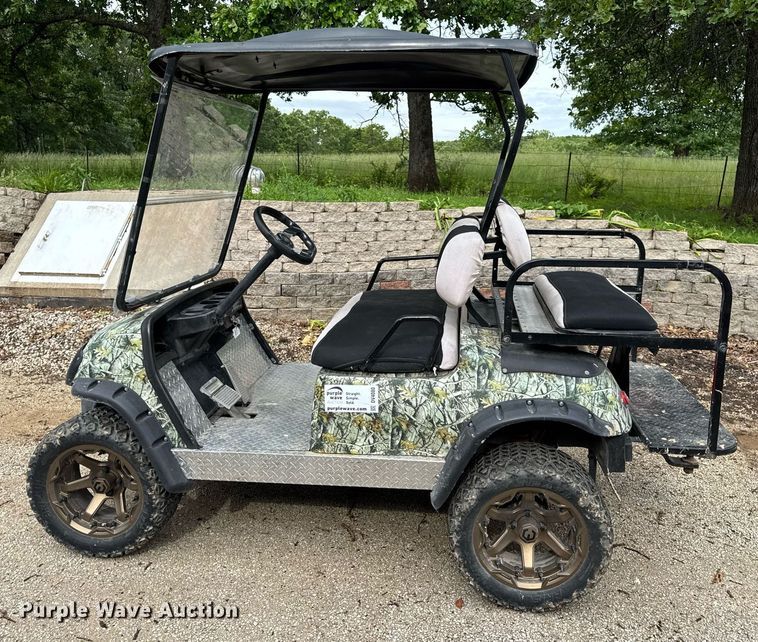 image for item DV4080 Yamaha golf cart