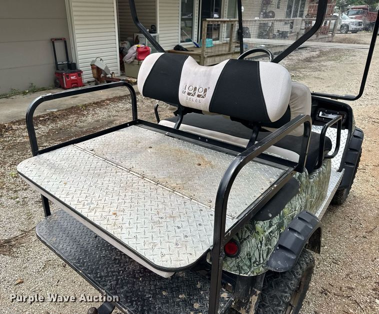 image for item DV4080 Yamaha golf cart