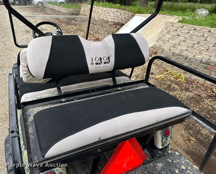 image for item DV4080 Yamaha golf cart