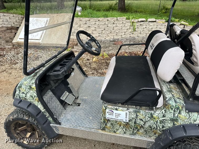 image for item DV4080 Yamaha golf cart