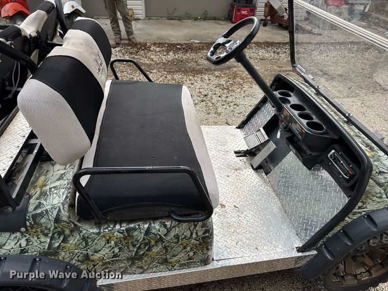 image for item DV4080 Yamaha golf cart