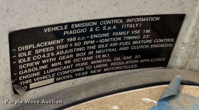 image for item DV4081 (2) vespa scooters