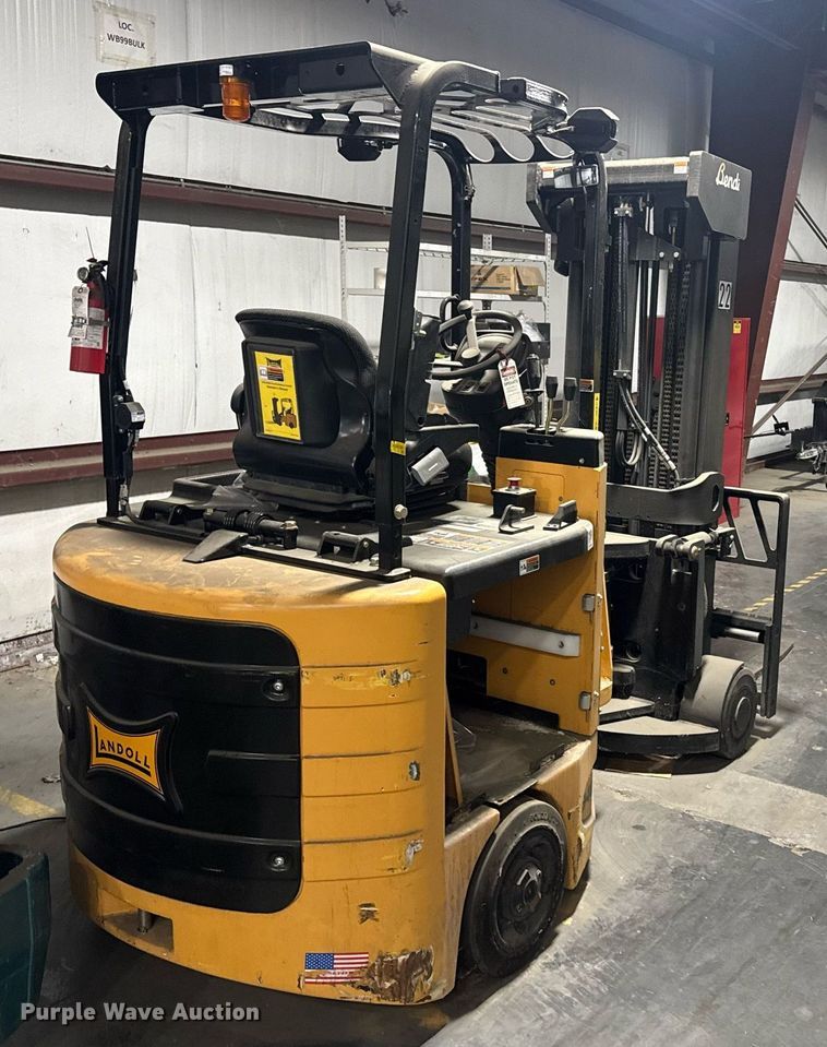 image for item DW1967 2019 Landoll B40AC forklift