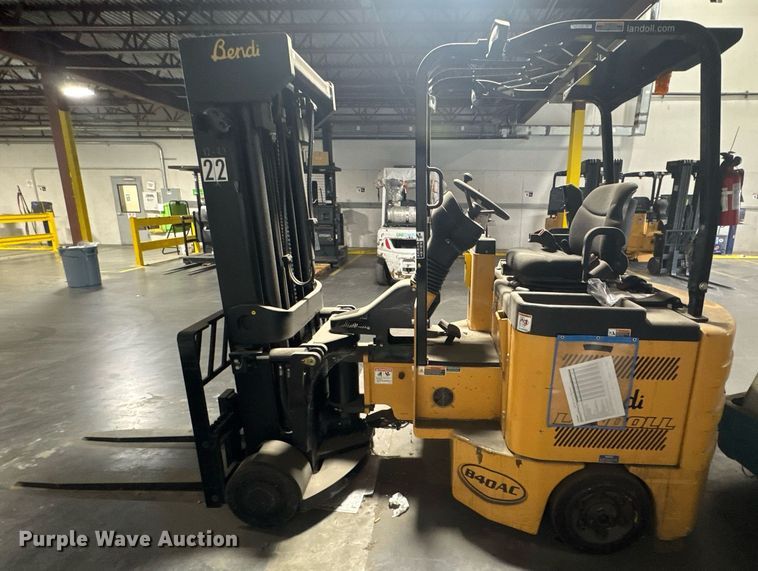 image for item DW1967 2019 Landoll B40AC forklift