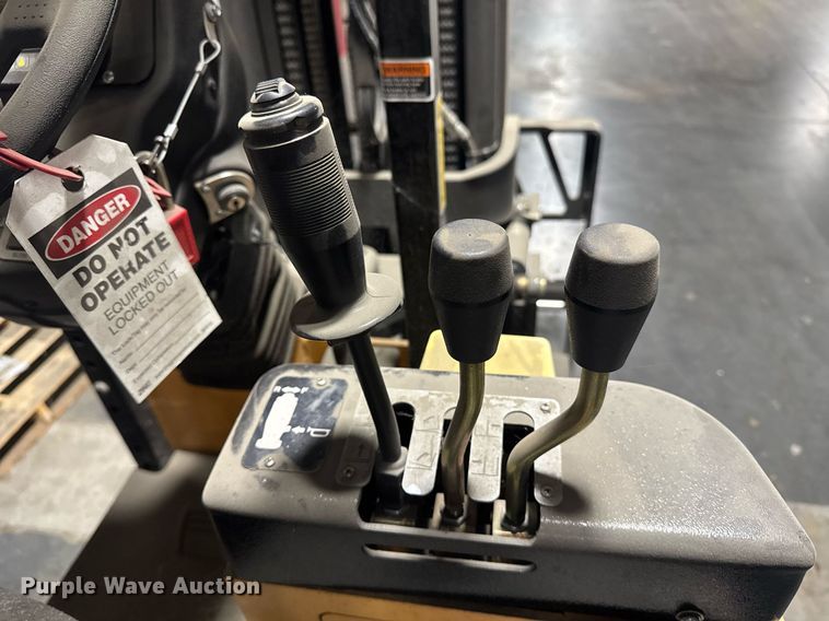 image for item DW1967 2019 Landoll B40AC forklift