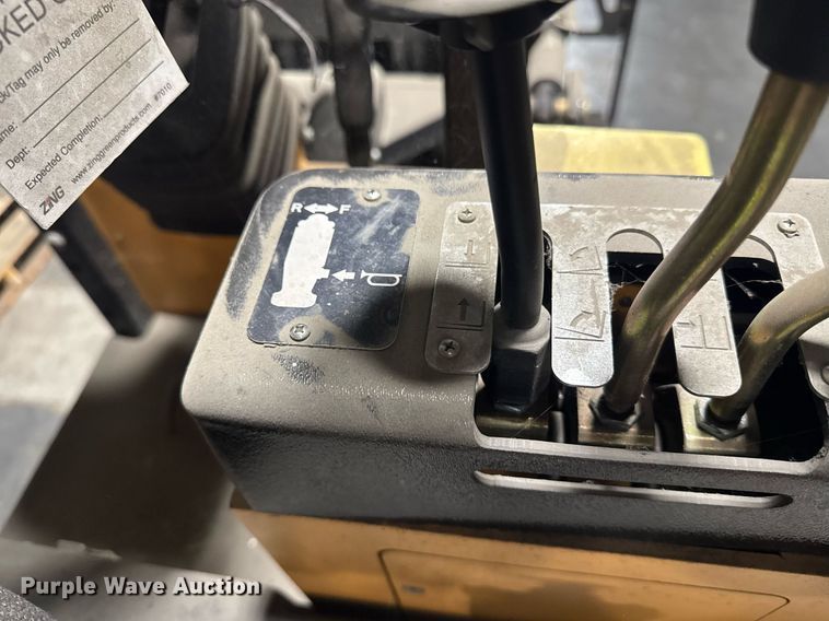 image for item DW1967 2019 Landoll B40AC forklift