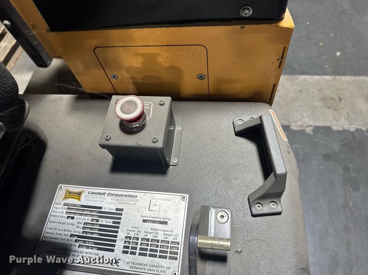 image for item DW1967 2019 Landoll B40AC forklift