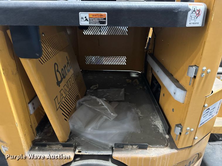 image for item DW1967 2019 Landoll B40AC forklift