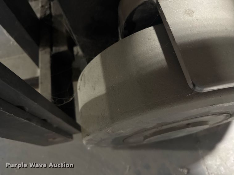 image for item DW1967 2019 Landoll B40AC forklift