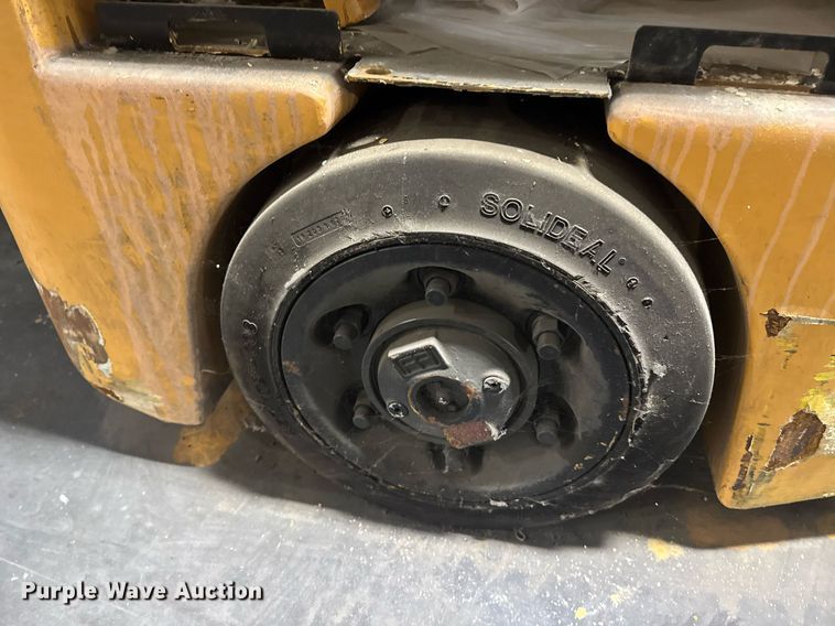 image for item DW1967 2019 Landoll B40AC forklift