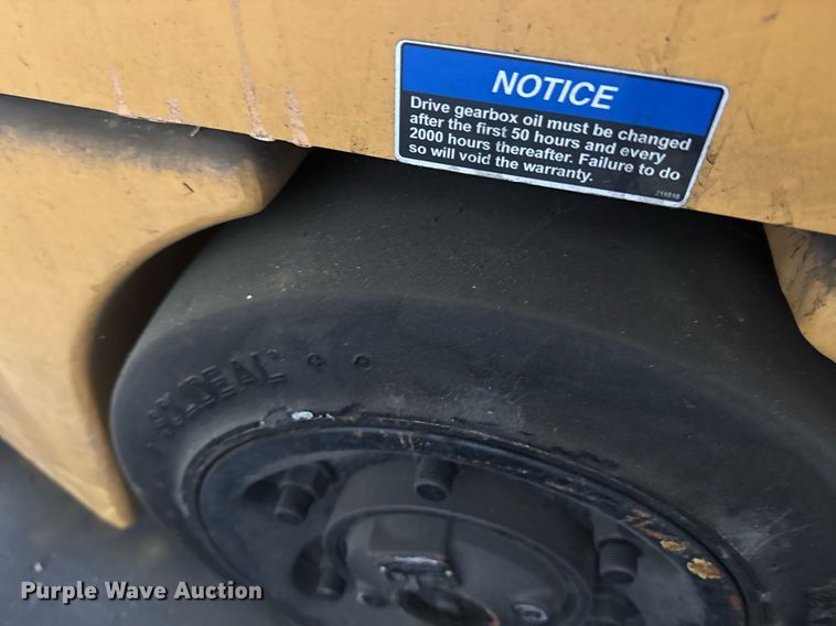 image for item DW1967 2019 Landoll B40AC forklift