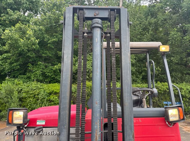 image for item DW1968 2015 Moffet M8 55.3 forklift