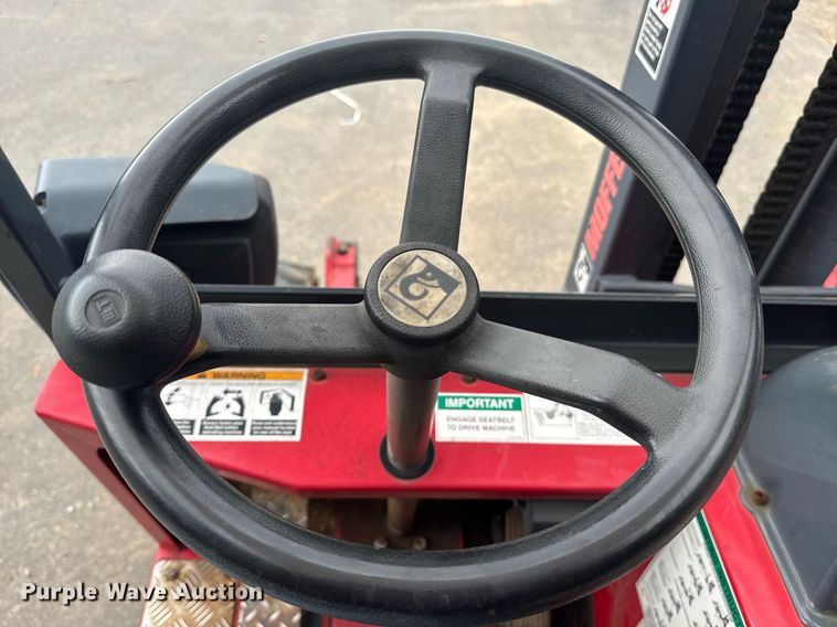 image for item DW1968 2015 Moffet M8 55.3 forklift