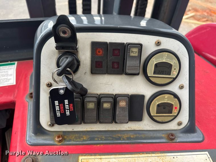 image for item DW1968 2015 Moffet M8 55.3 forklift