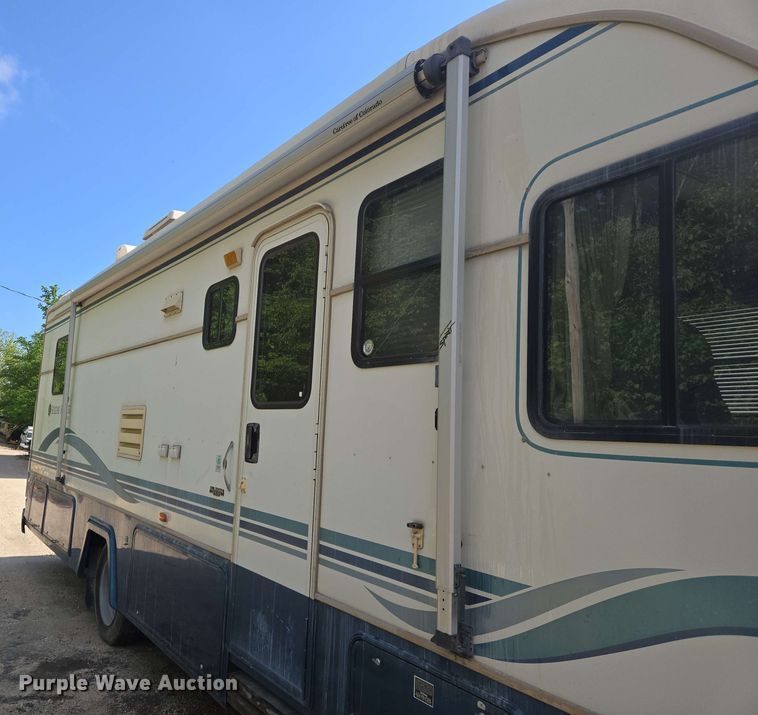 image for item DW7010 1995 Holiday Rambler Vacationer RV