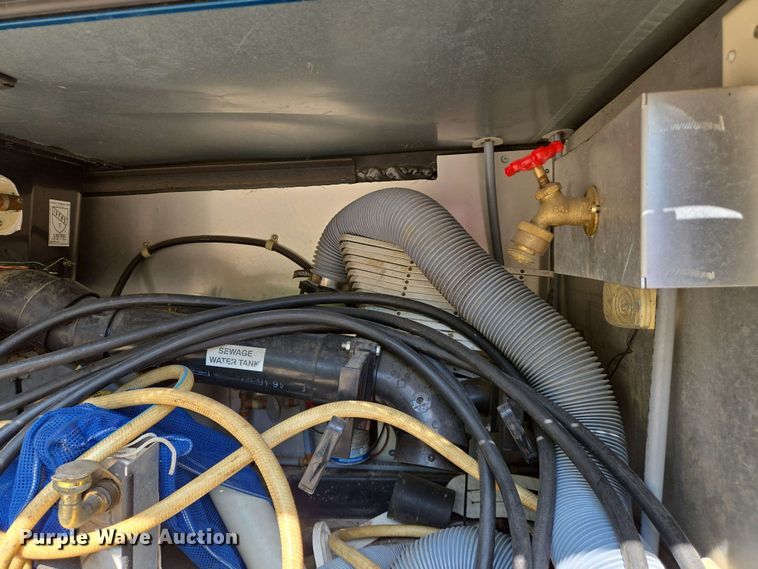 image for item DW7010 1995 Holiday Rambler Vacationer RV