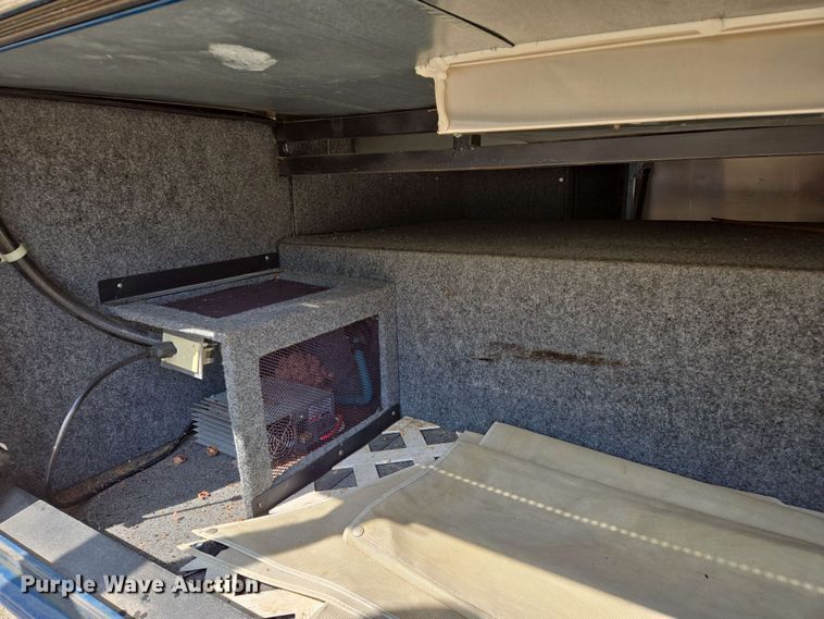 image for item DW7010 1995 Holiday Rambler Vacationer RV