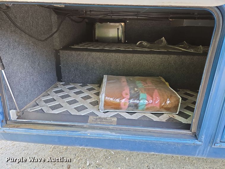 image for item DW7010 1995 Holiday Rambler Vacationer RV