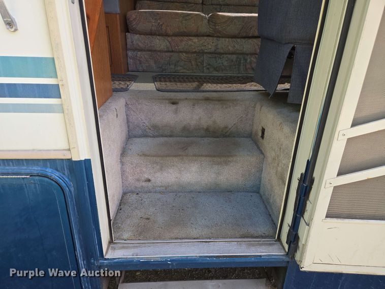 image for item DW7010 1995 Holiday Rambler Vacationer RV