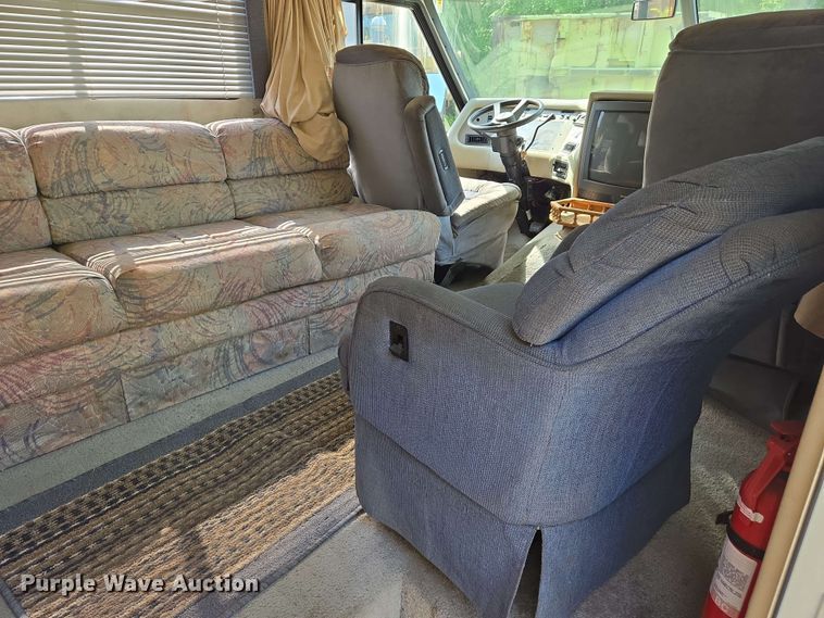 image for item DW7010 1995 Holiday Rambler Vacationer RV