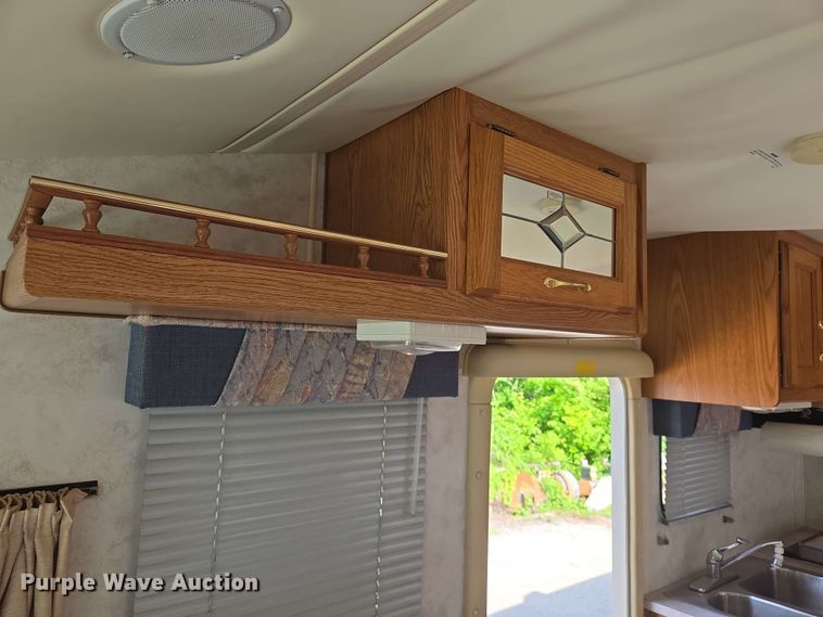 image for item DW7010 1995 Holiday Rambler Vacationer RV