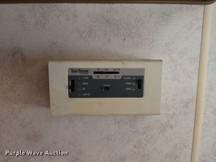 image for item DW7010 1995 Holiday Rambler Vacationer RV