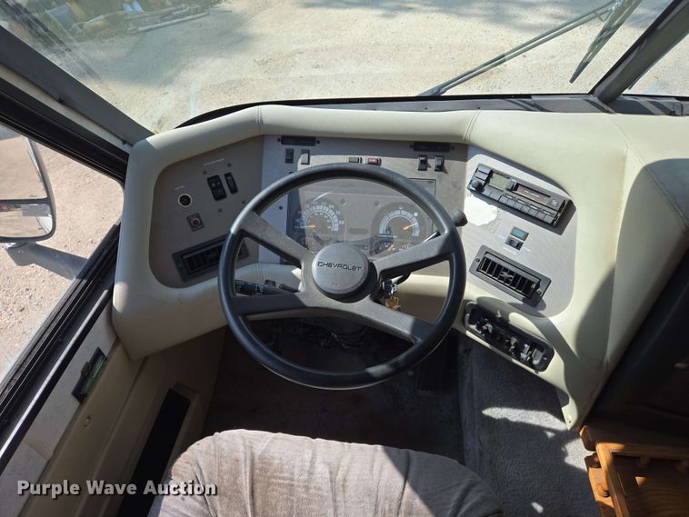 image for item DW7010 1995 Holiday Rambler Vacationer RV