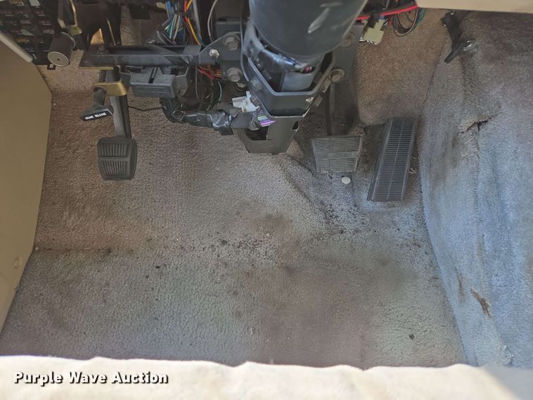 image for item DW7010 1995 Holiday Rambler Vacationer RV