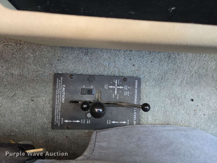 image for item DW7010 1995 Holiday Rambler Vacationer RV