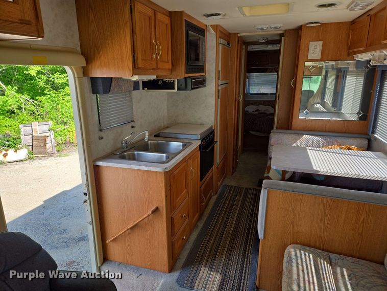 image for item DW7010 1995 Holiday Rambler Vacationer RV