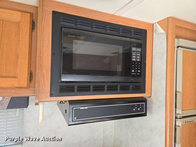 image for item DW7010 1995 Holiday Rambler Vacationer RV