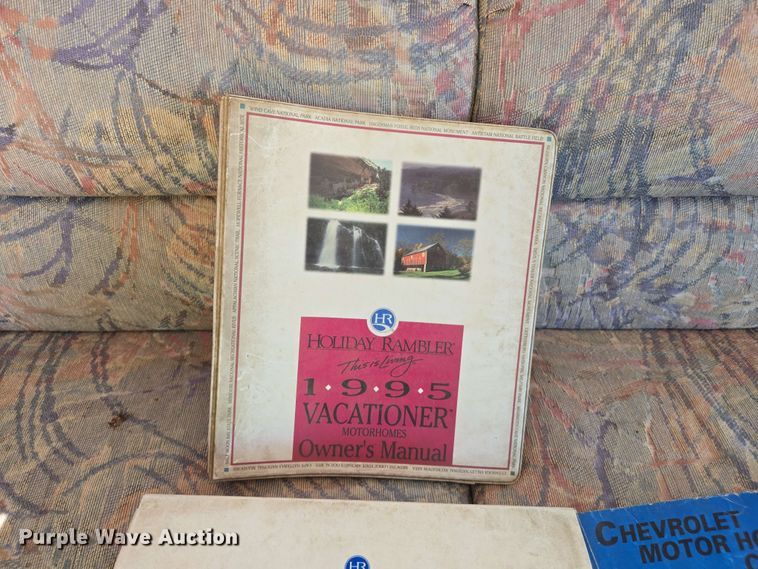image for item DW7010 1995 Holiday Rambler Vacationer RV