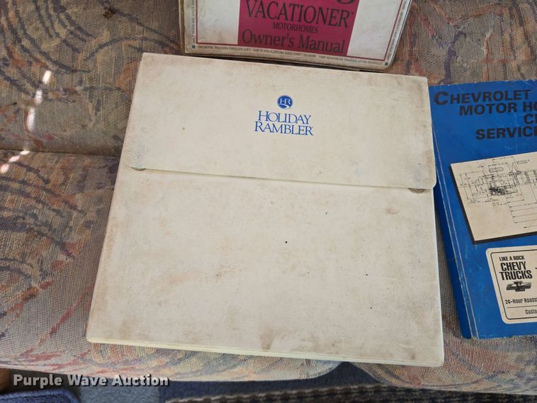 image for item DW7010 1995 Holiday Rambler Vacationer RV