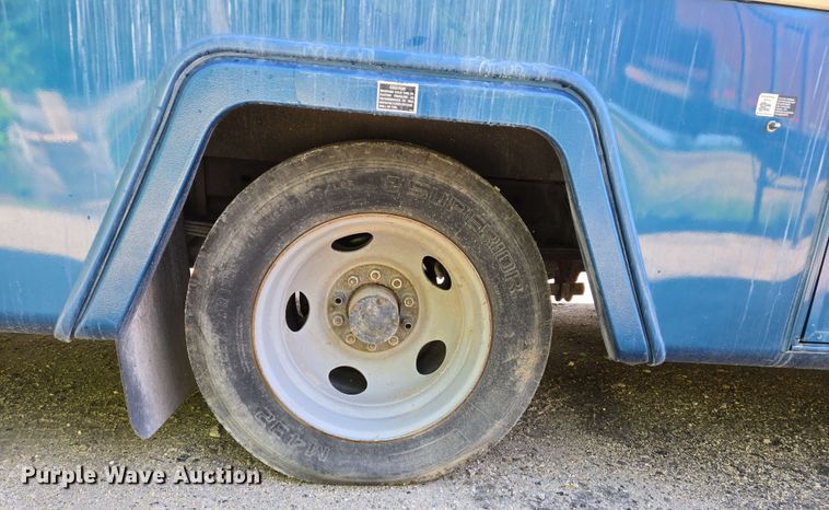 image for item DW7010 1995 Holiday Rambler Vacationer RV