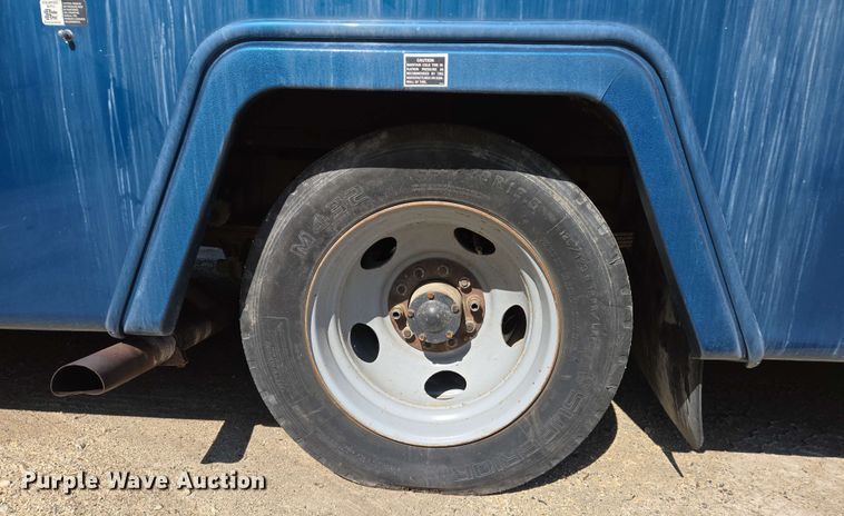 image for item DW7010 1995 Holiday Rambler Vacationer RV