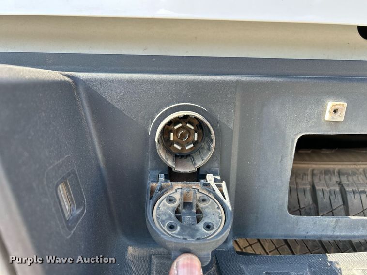 image for item DW8000 2017 Chevrolet Silverado 1500 Crew Cab pickup truck