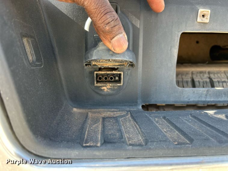 image for item DW8000 2017 Chevrolet Silverado 1500 Crew Cab pickup truck