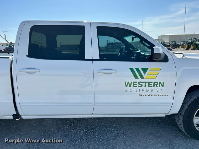 image for item DW8000 2017 Chevrolet Silverado 1500 Crew Cab pickup truck