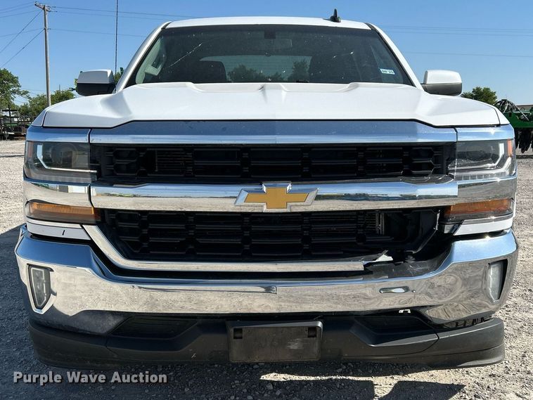 image for item DW8000 2017 Chevrolet Silverado 1500 Crew Cab pickup truck