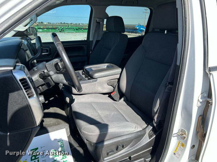 image for item DW8000 2017 Chevrolet Silverado 1500 Crew Cab pickup truck