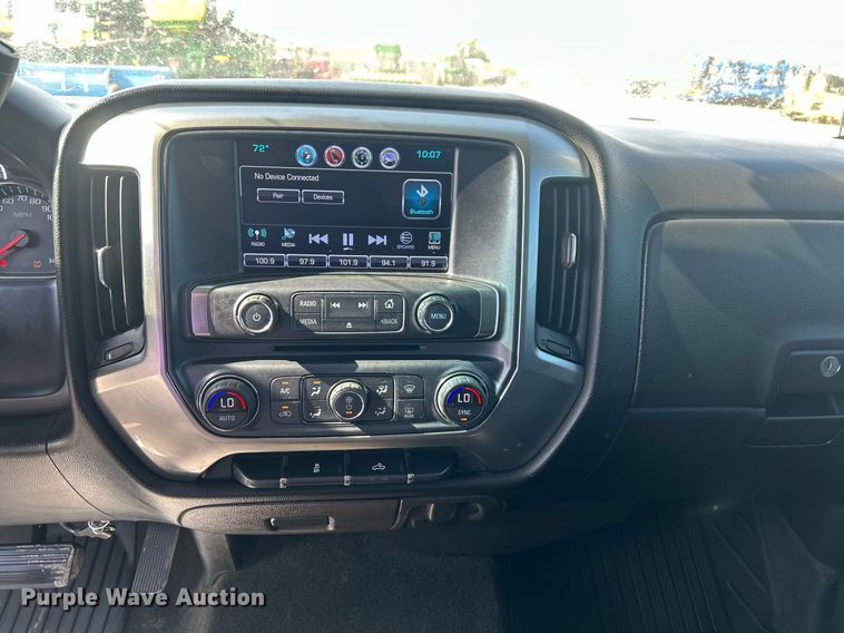 image for item DW8000 2017 Chevrolet Silverado 1500 Crew Cab pickup truck