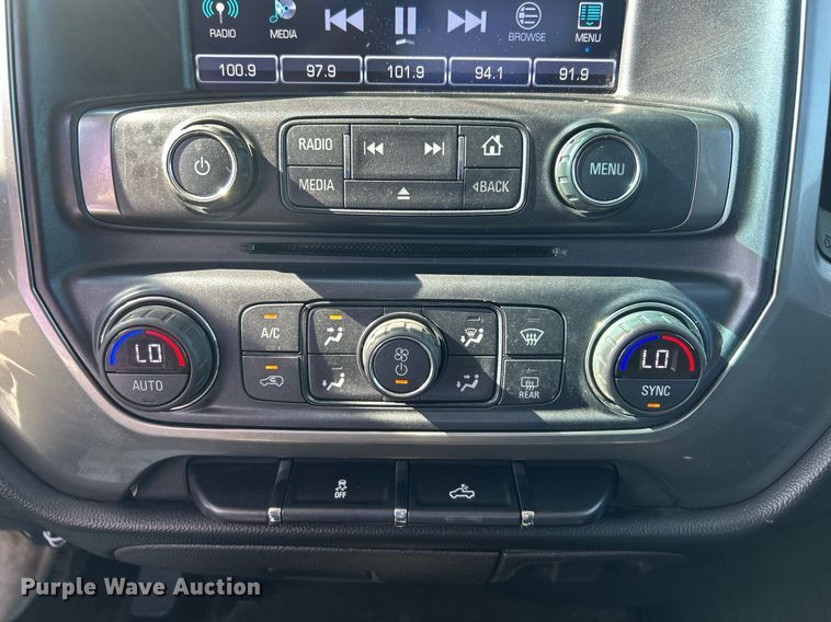 image for item DW8000 2017 Chevrolet Silverado 1500 Crew Cab pickup truck